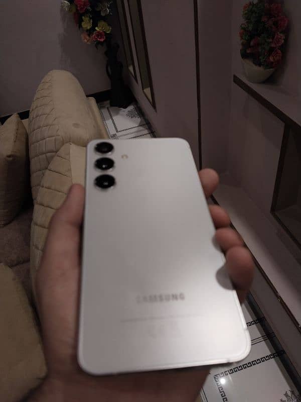 Samsung S24 Plus 1