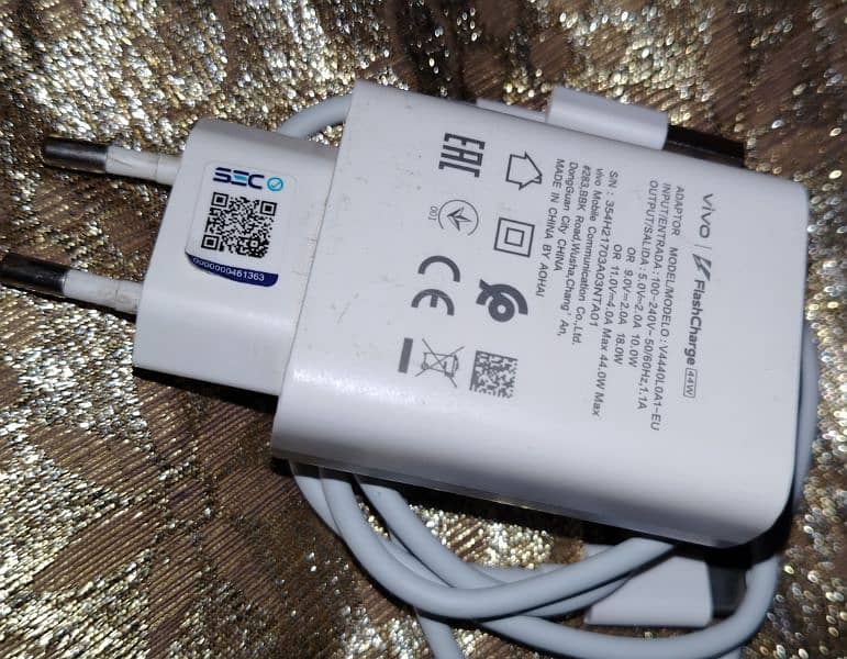 V40 Lite Original 44W Flash Charger Box Pulled Charger 5