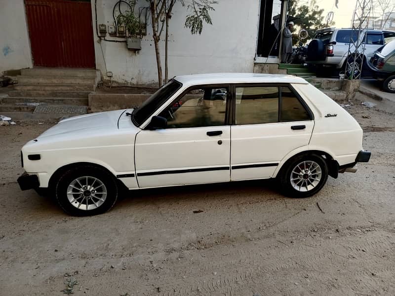 Toyota Starlet 1982 3