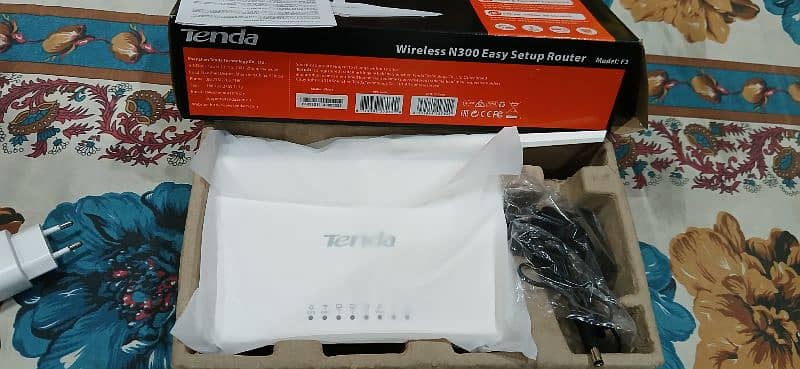 Tenda F3 Wireless N300 Router 1