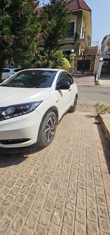 Honda Vezel 2017 RS Full option First owner 1