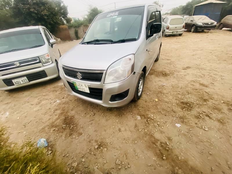 Suzuki Wagon R 2018 4