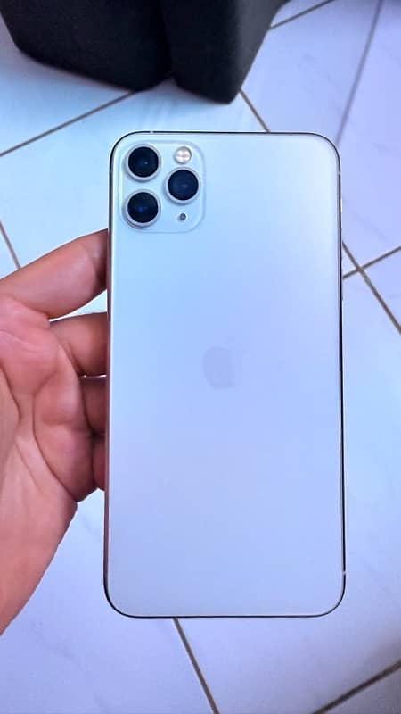 Iphone 11 pro max 256 GB PTA approved 1