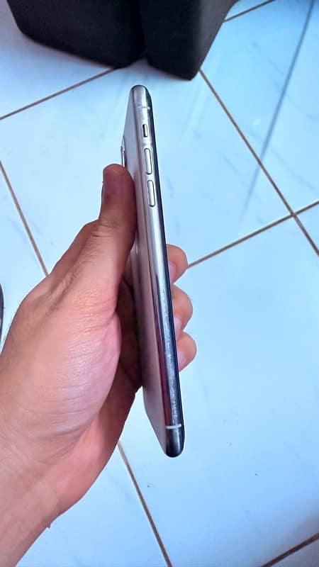 Iphone 11 pro max 256 GB PTA approved 7