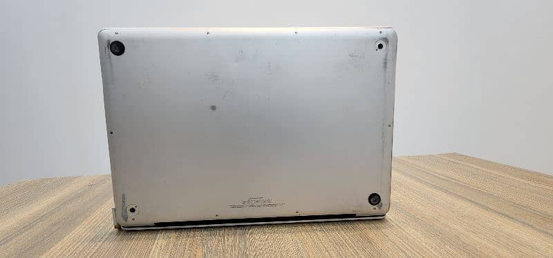 Macbook Pro 17 A1297 8GB RAM i7 750GB HDd 2