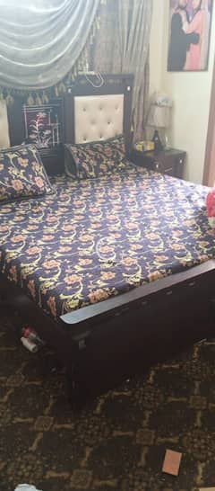 Full bedroom set urgent sale