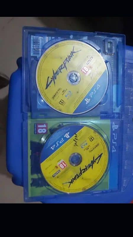 cyberpunk 2077 PS4 cds/dvd 2