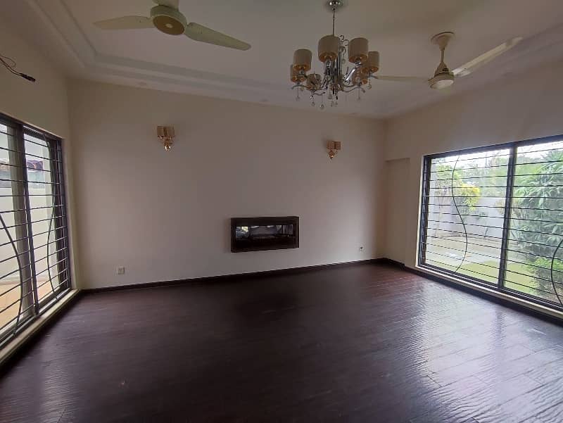 1 kanal beautiful design house for sale in dha phase 4 8