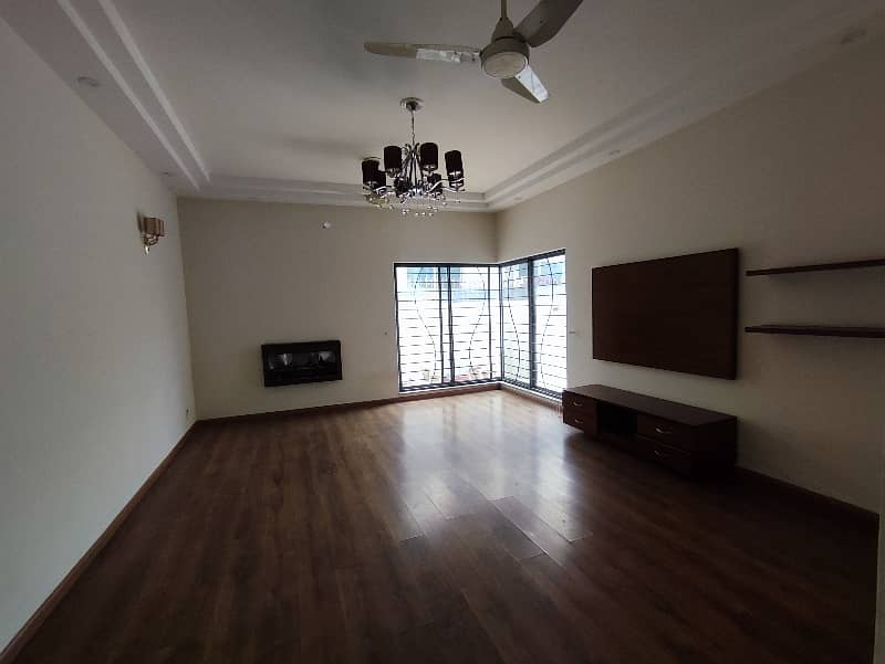 1 kanal beautiful design house for sale in dha phase 4 13