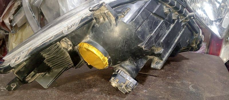 vitz 2021.2022 head light right side 6