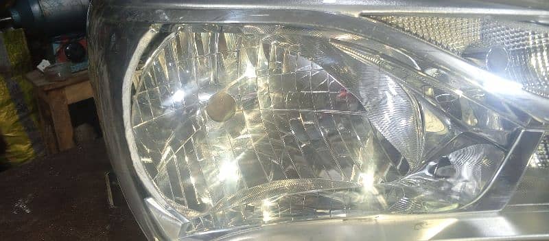 vitz 2021.2022 head light right side 9