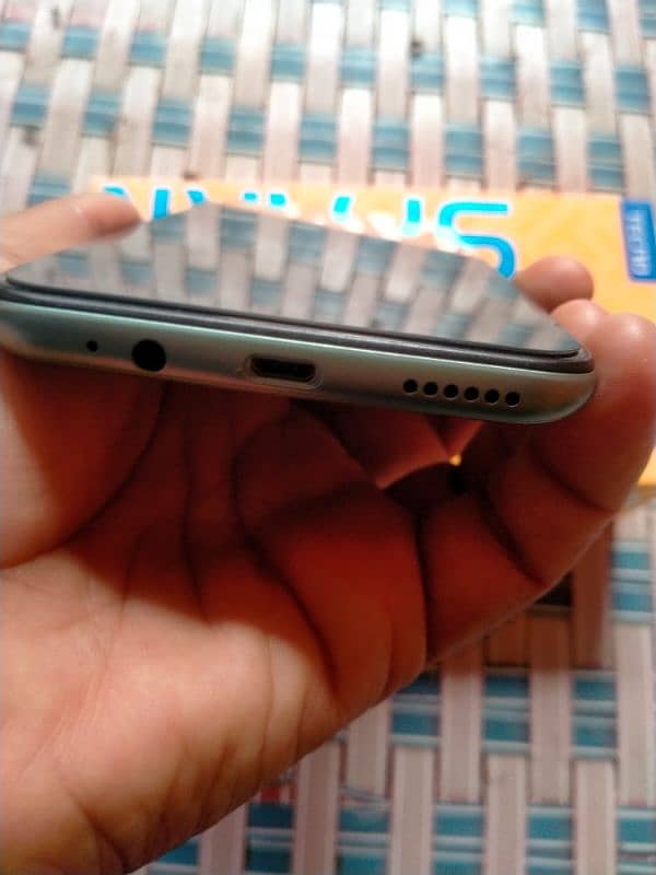 tecno spark 7 pro set and box no charger ok set he need cash 8