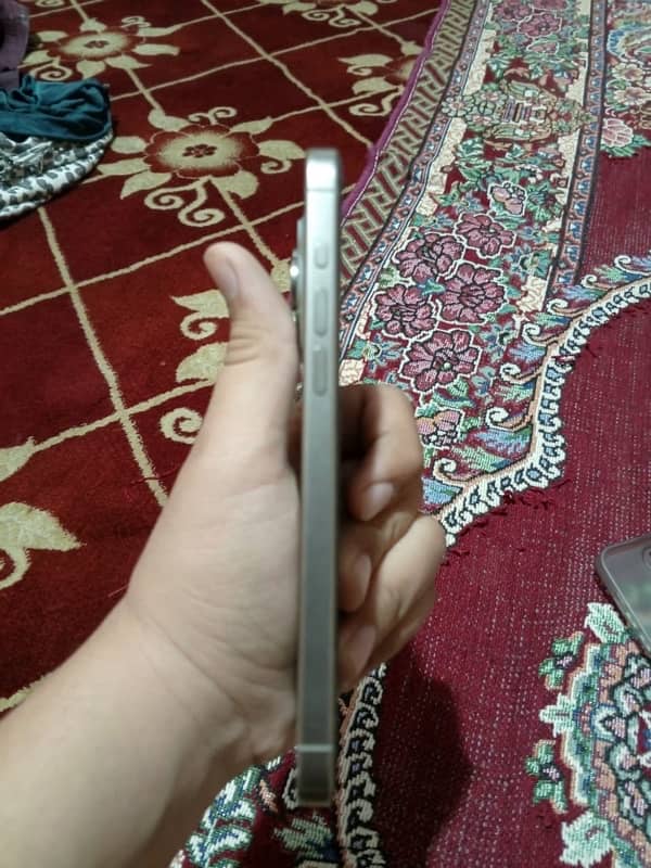 iPhone 15 pro max natural titanium jv 5