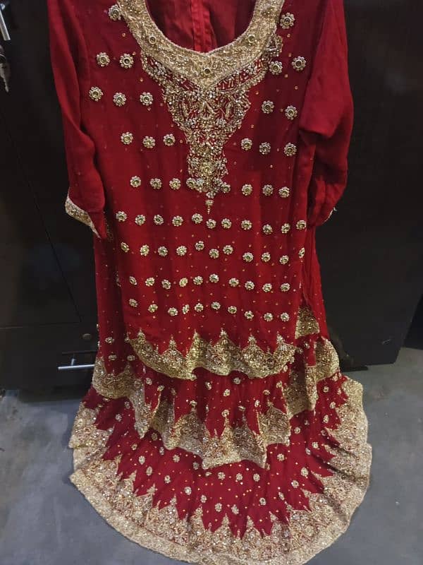 barat lehnga, just 1 day use hua tha, red and skin colour contrass 2