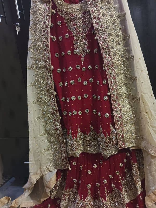 barat lehnga, just 1 day use hua tha, red and skin colour contrass 3