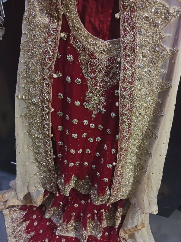 barat lehnga, just 1 day use hua tha, red and skin colour contrass 6