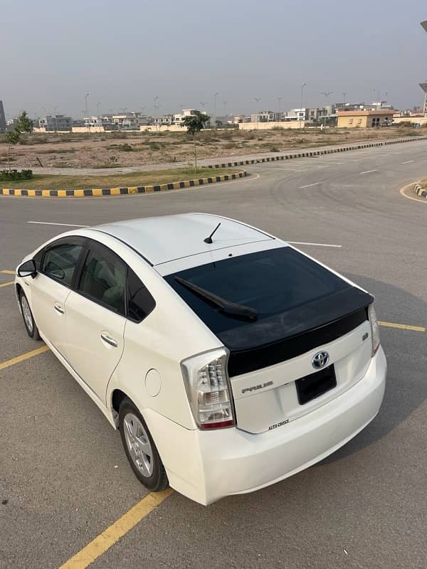 Toyota Prius 2011 8