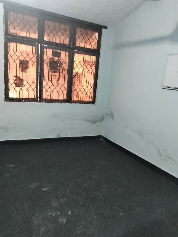 700 SQ FT FLAT FOR RENT WITH 3 BED ROOM IN ALLAMA IQBAL TOWN 4