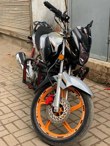 Honda Cb 150f.    03162532743gs 150. gr 150. ybr 125. 9