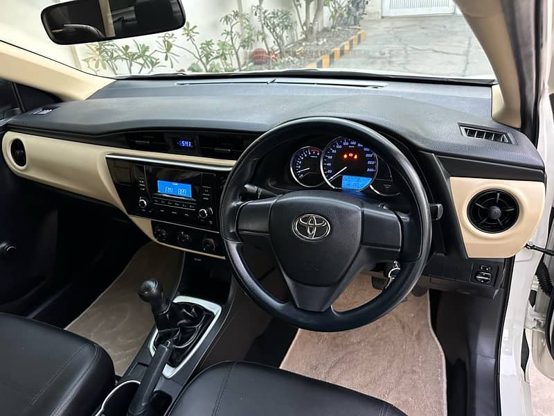 Toyota Corolla 2019 1.3 Xli Manual 35000km Brand New Untouched 13