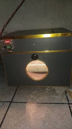 60 eggs manual incubator for sale jis na Lana ho wo hi rabta karay