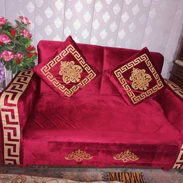 4 seater sofa set with 4 cushions 0