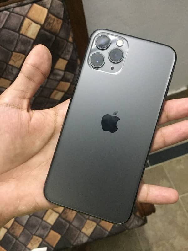 iPhone 11 Pro 1