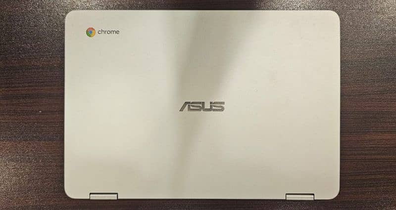 Asus c302c 8gb 32gb Intel m3 6th generation 0