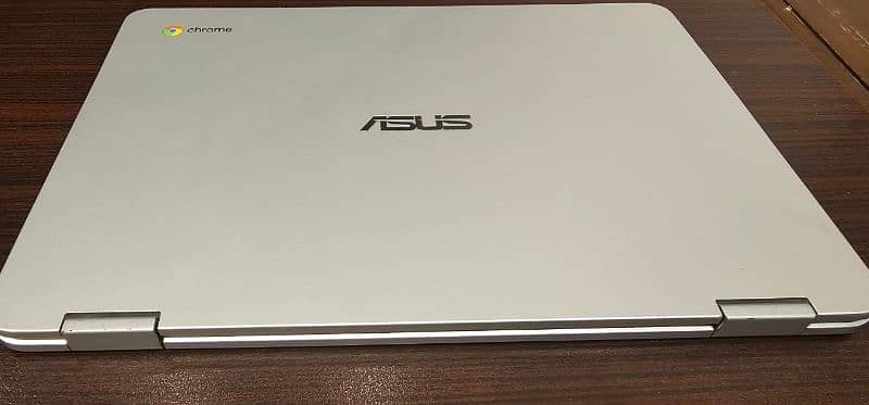 Asus c302c 8gb 32gb Intel m3 6th generation 5