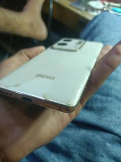 Infinix zero 30 condition 10/9 all ok koi masla ni ha all original. t