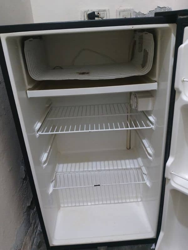 refrigerator 4