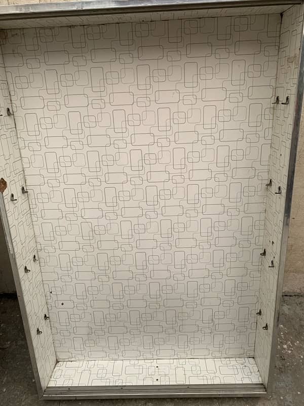 4 sheeshe racks all condition good 3