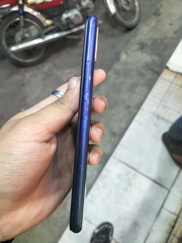 Vivo 1901 4gb 64gb all ok 3