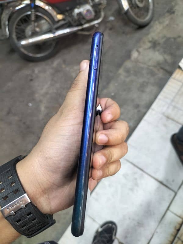 Vivo 1901 4gb 64gb all ok 6