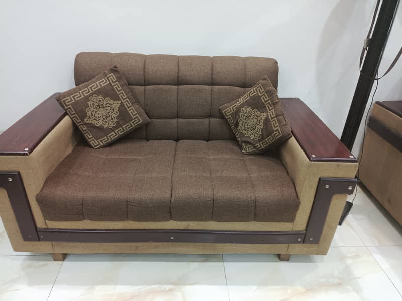 Used sofas for urgent selling 3