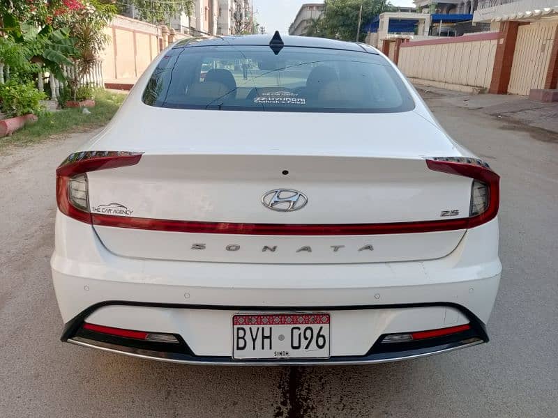 Hyundai Sonata 2022 1