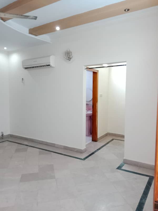 25 Marla Upper Portion For Rent In Guldasht Town A Block 3