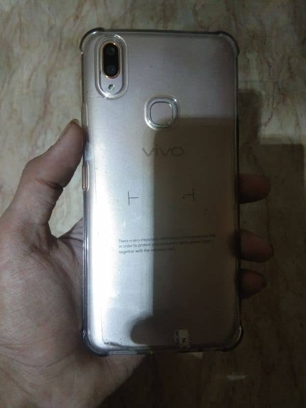 Vivo y85 golden colour 1