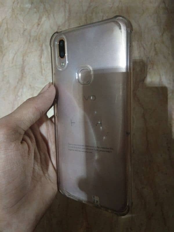 Vivo y85 golden colour 3