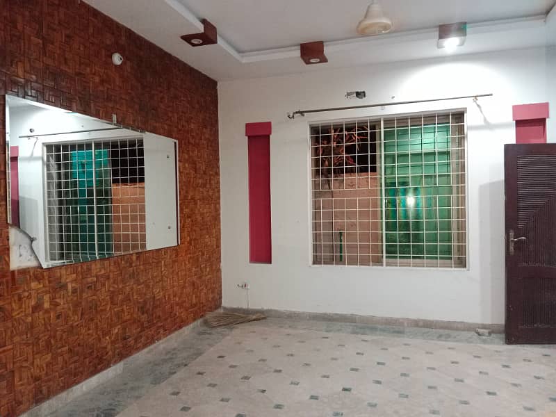 20 Marla Upper Portion For Rent At Thr Prime Location In Guldasht Town A Block 3