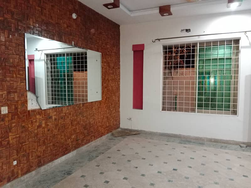 20 Marla Upper Portion For Rent At Thr Prime Location In Guldasht Town A Block 4