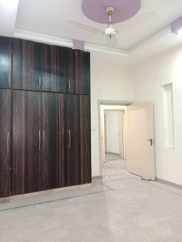 20 Marla Upper Portion For Rent At Thr Prime Location In Guldasht Town A Block 11