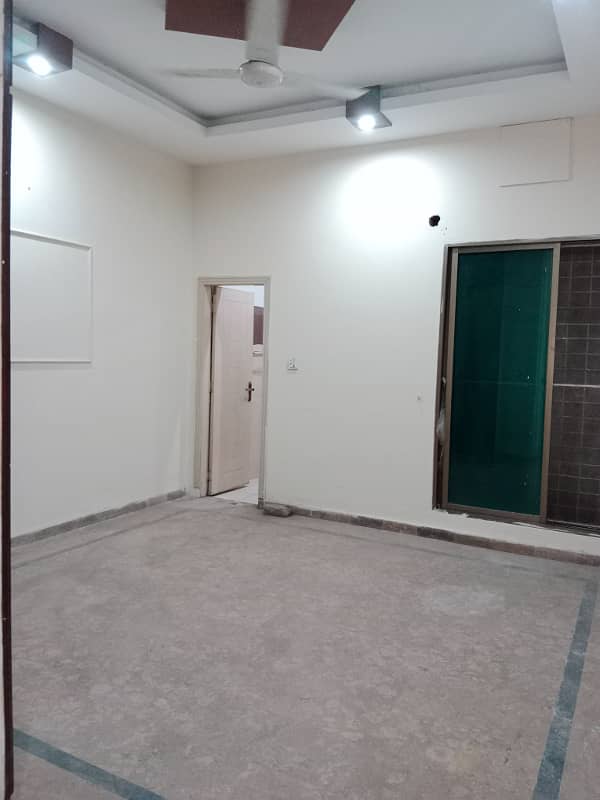 20 Marla Upper Portion For Rent At Thr Prime Location In Guldasht Town A Block 16