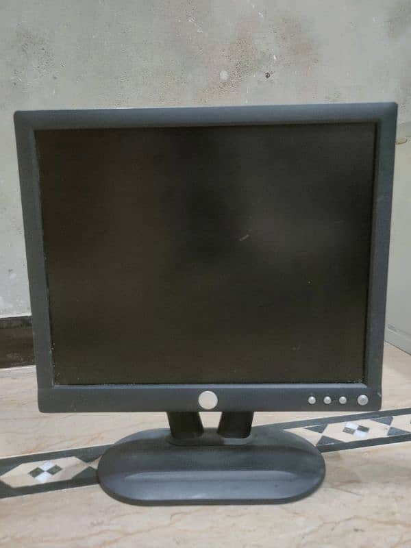 Dell 17" lcd monitor in good condition 5