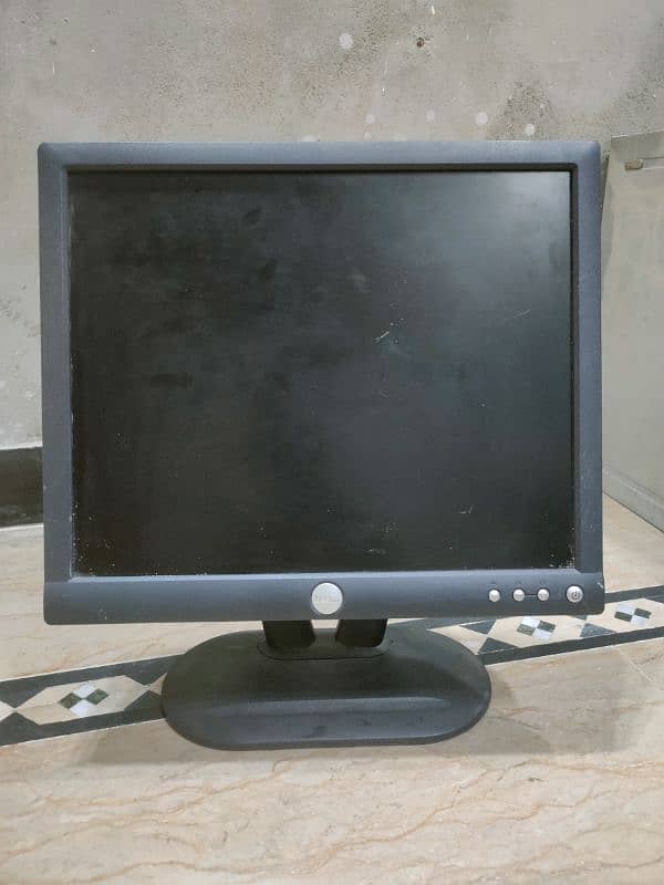 Dell 17" lcd monitor in good condition 6