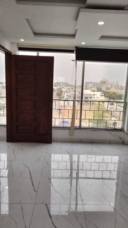 1 Bed Instant Luxury Apartment For Rent In Bahria Town Lahore 10