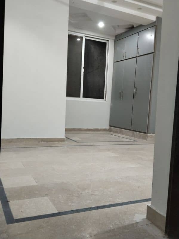 Spacious 700 Square Feet Flat Avail rent In Ghauri Town Phase 4 C1 70 3