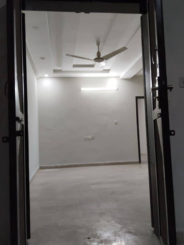 Spacious 700 Square Feet Flat Avail rent In Ghauri Town Phase 4 C1 70 9