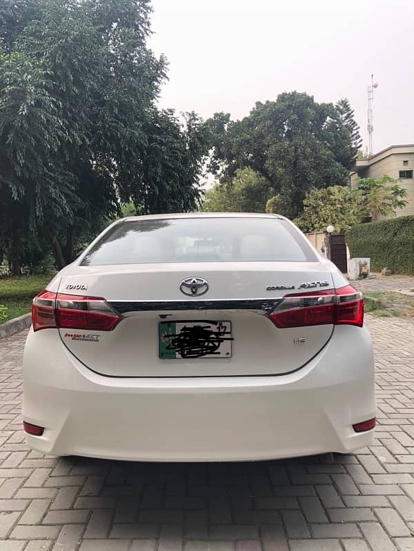 Toyota Corolla Altis 2016 1