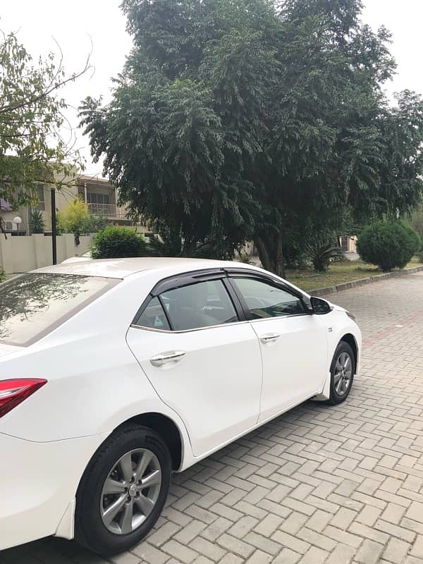 Toyota Corolla Altis 2016 4